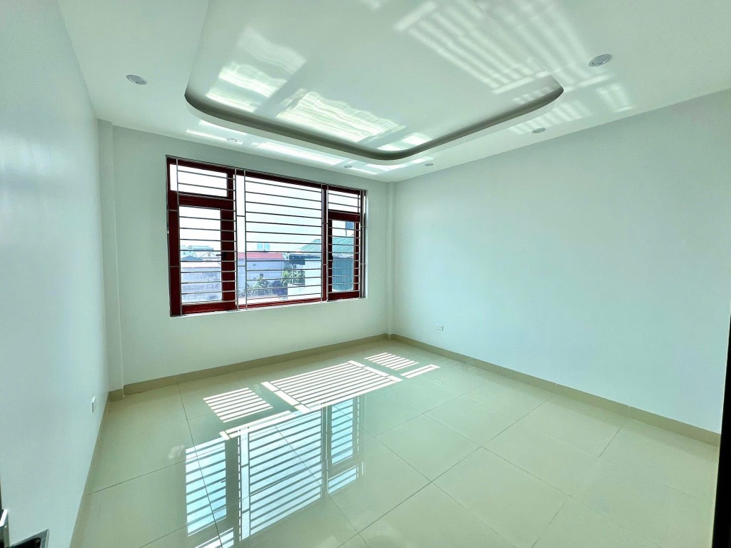 NHÀ MỚI ĐẸP – Ô TÔ ĐỖ CỔNG – 4 TẦNG DÂN XÂY - GIÁ CŨNG ĐẸP